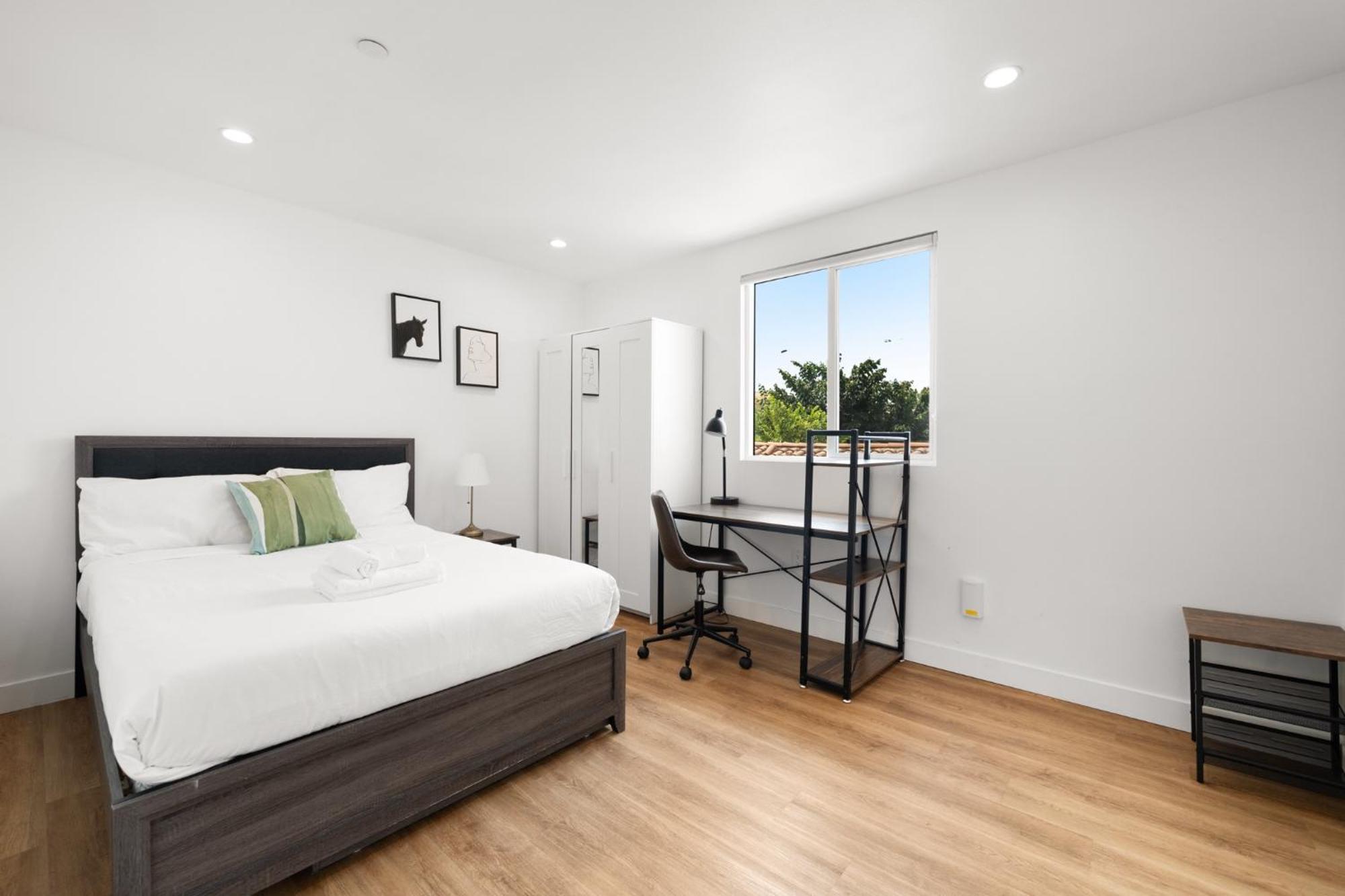 Charming Urban Retreat Near Usc In La- Private Room With Share Living Room With Kitchen Los Angeles Esterno foto