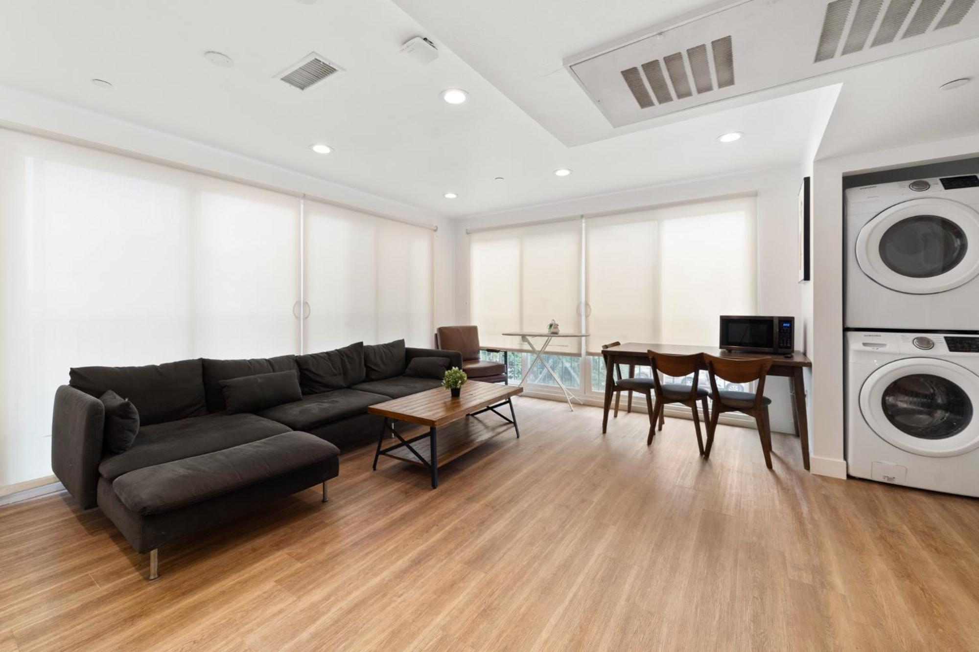 Charming Urban Retreat Near Usc In La- Private Room With Share Living Room With Kitchen Los Angeles Esterno foto