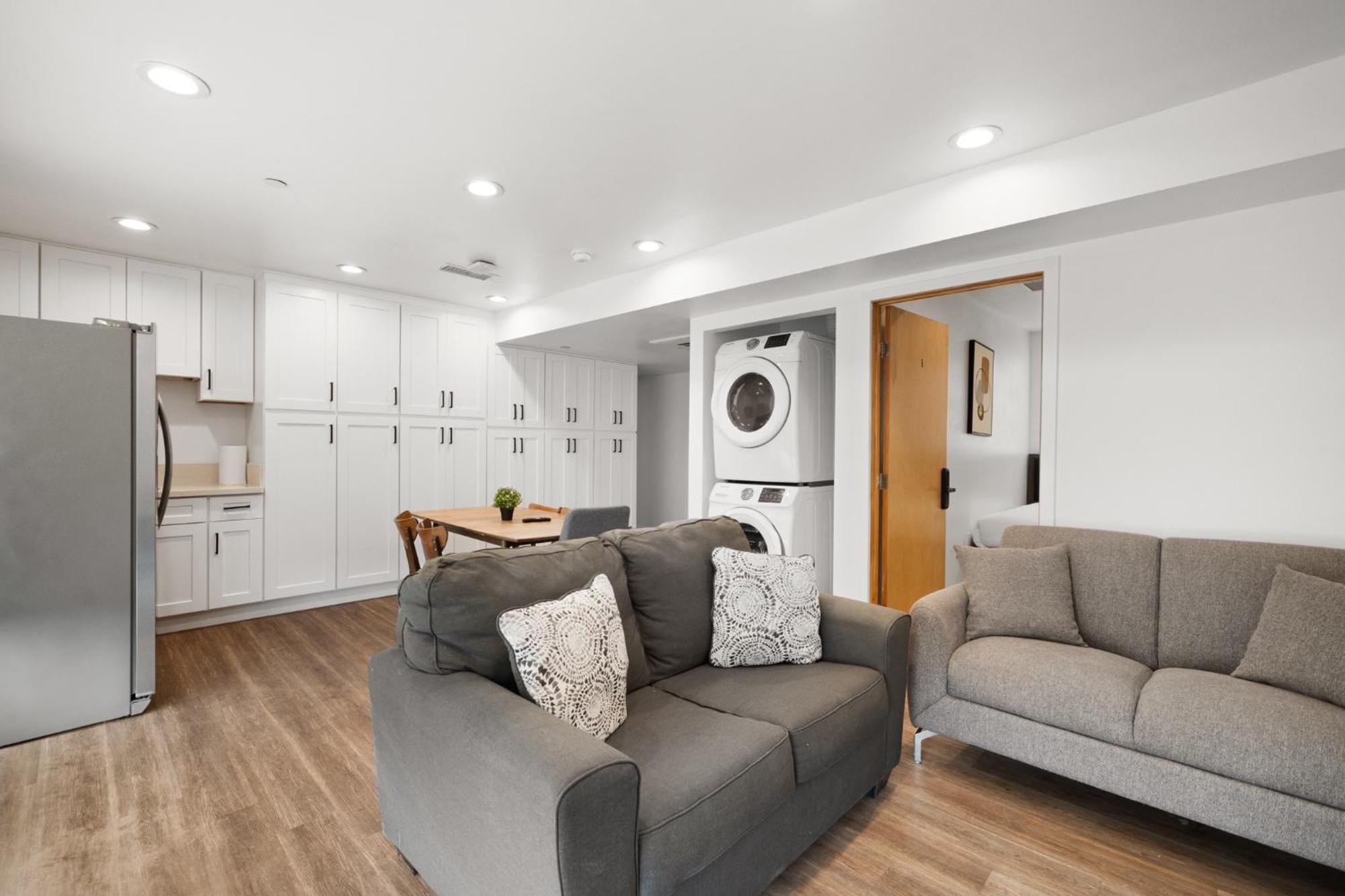 Charming Urban Retreat Near Usc In La- Private Room With Share Living Room With Kitchen Los Angeles Esterno foto