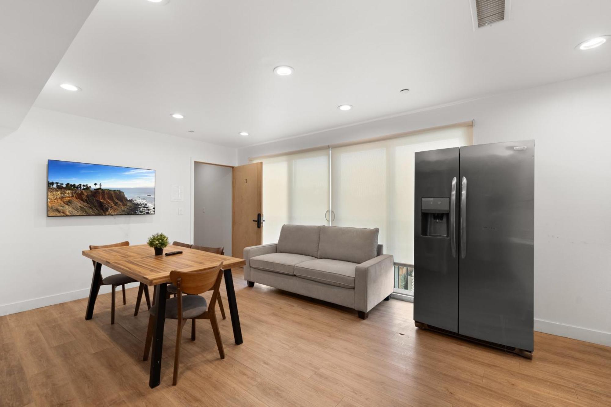 Charming Urban Retreat Near Usc In La- Private Room With Share Living Room With Kitchen Los Angeles Esterno foto