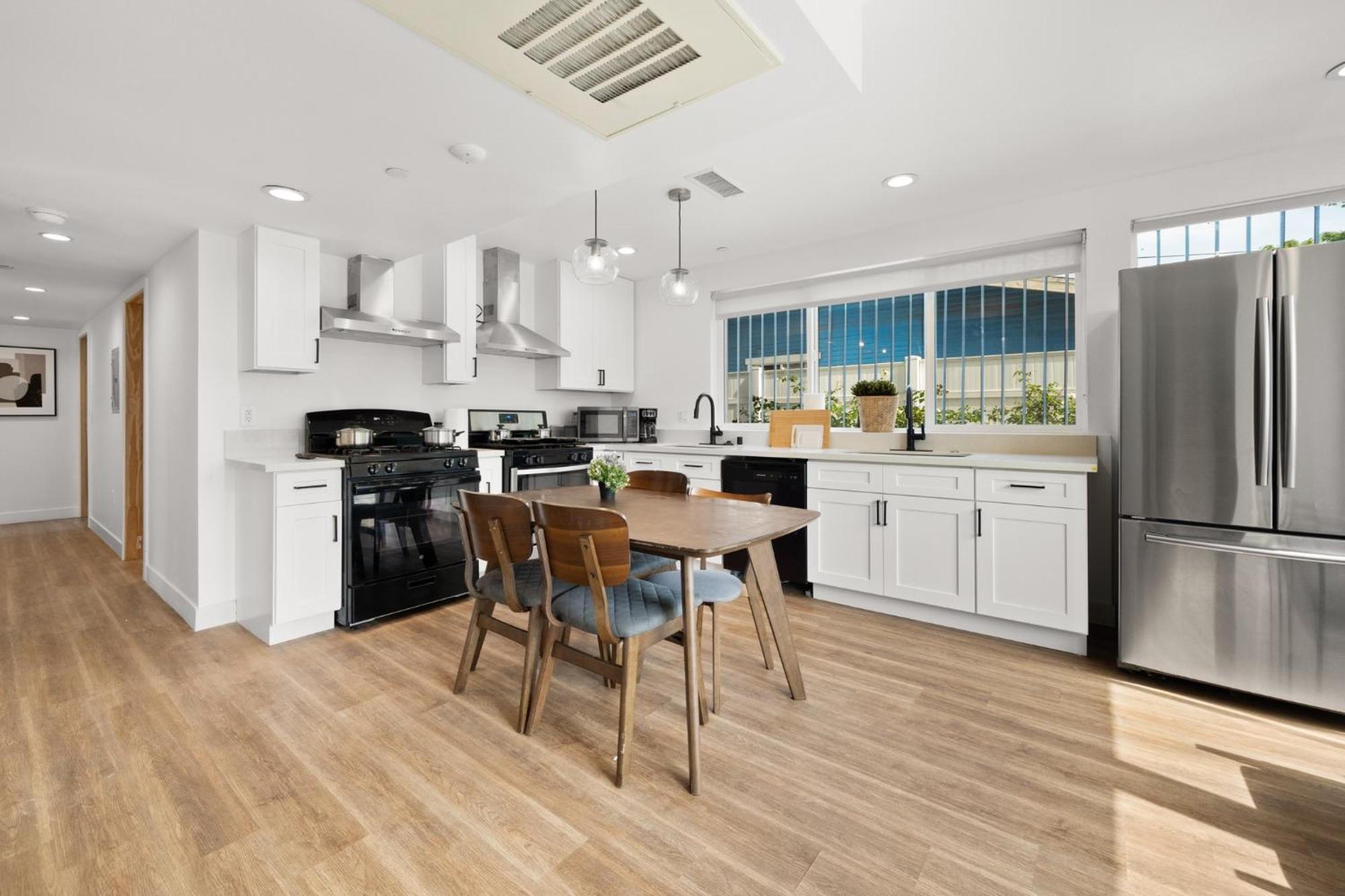 Charming Urban Retreat Near Usc In La- Private Room With Share Living Room With Kitchen Los Angeles Esterno foto