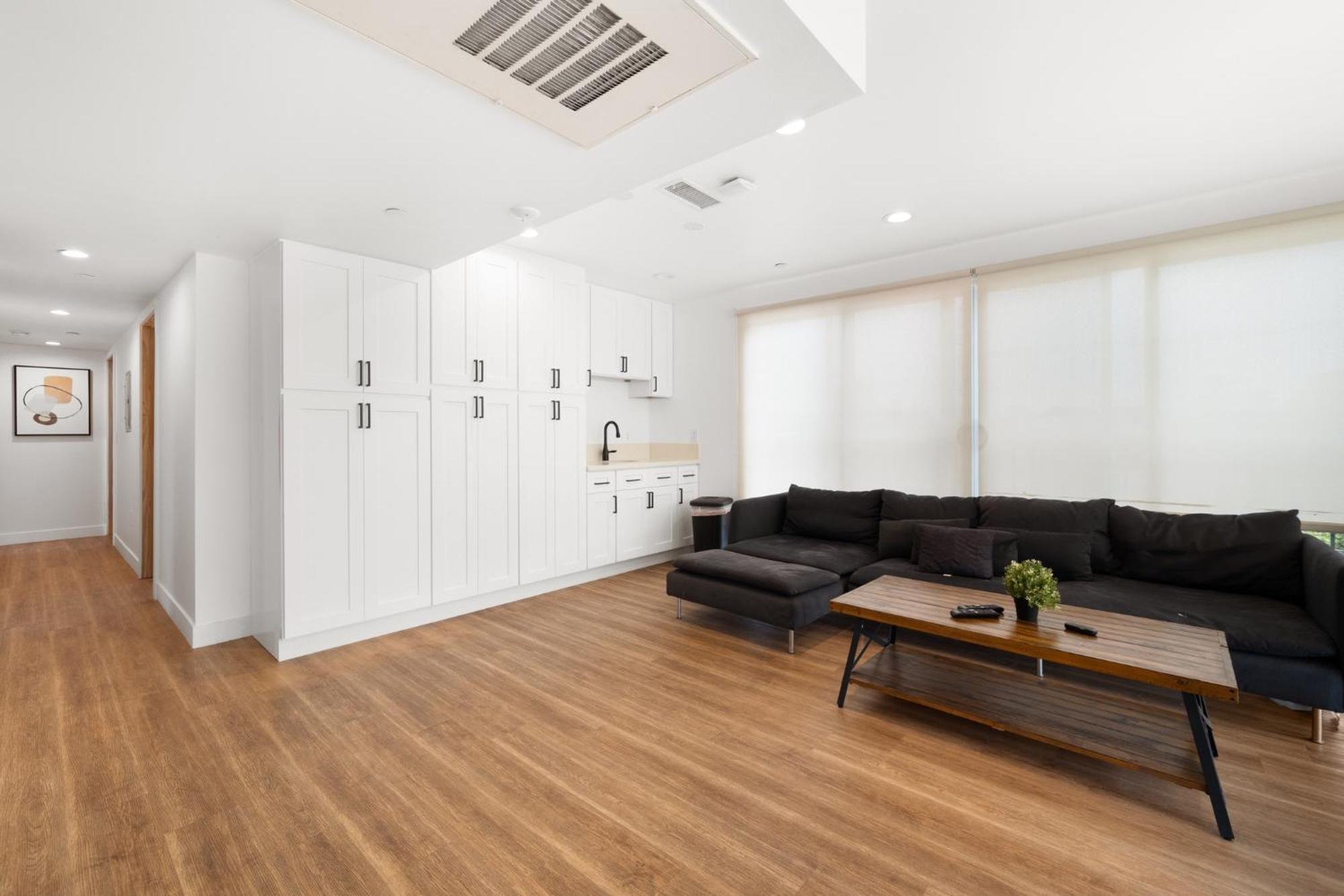 Charming Urban Retreat Near Usc In La- Private Room With Share Living Room With Kitchen Los Angeles Esterno foto
