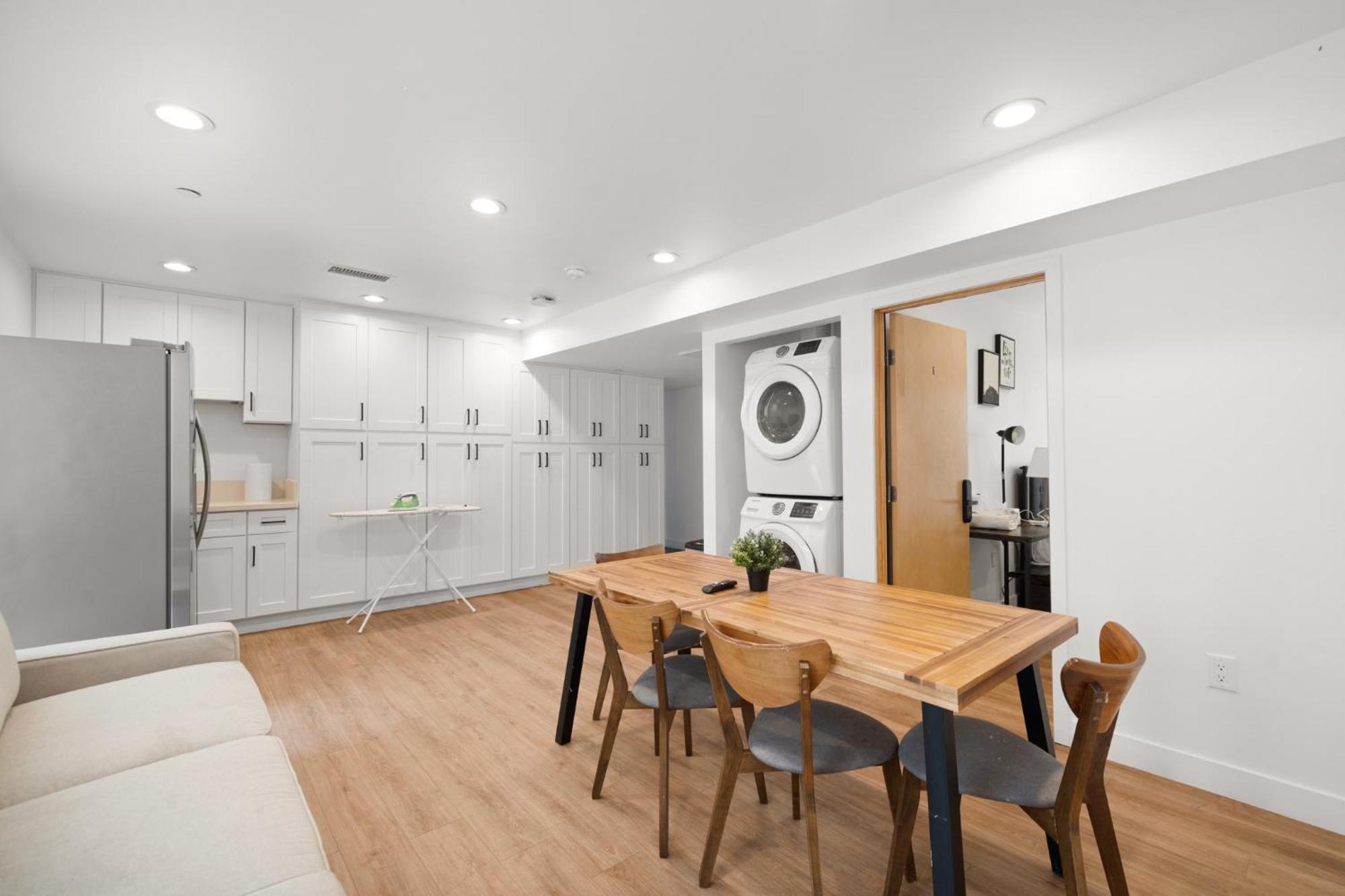 Charming Urban Retreat Near Usc In La- Private Room With Share Living Room With Kitchen Los Angeles Esterno foto